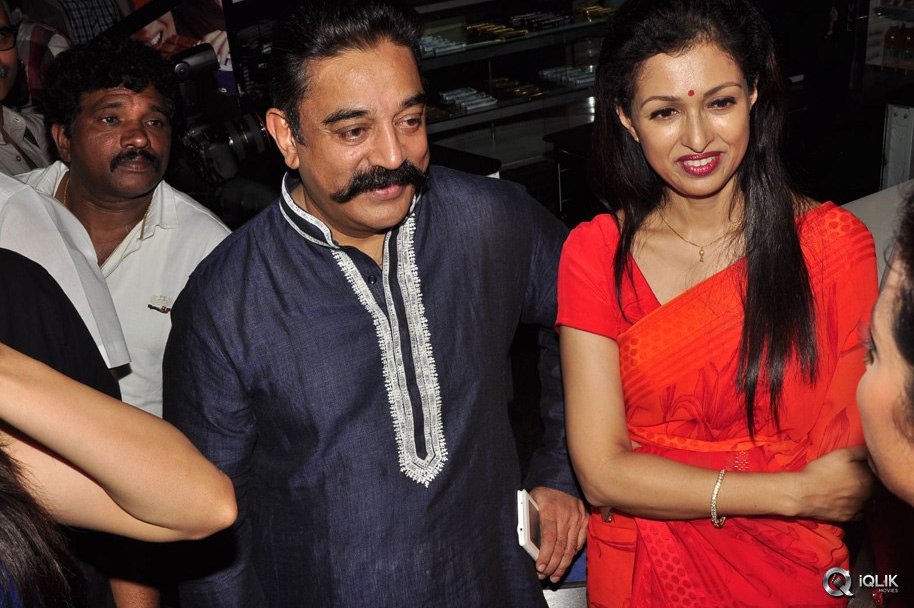 Celebs-at-Cheekati-Raajyam-Movie-Premier-Show